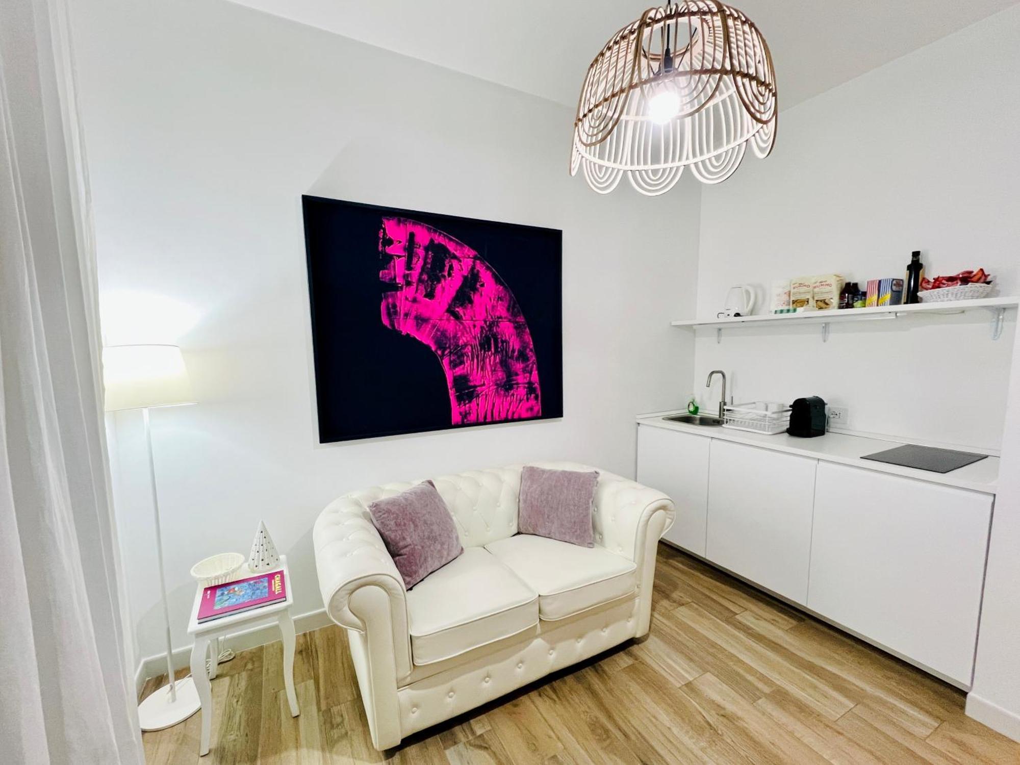 Bellhome 3 - Elegante Appartamento Nel Centro Di Барі Екстер'єр фото