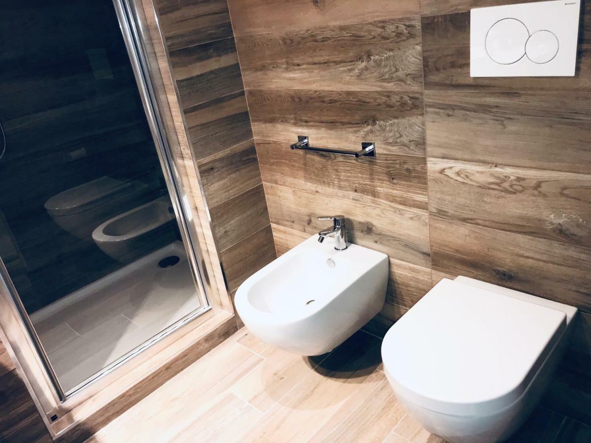 Bellhome 3 - Elegante Appartamento Nel Centro Di Барі Екстер'єр фото